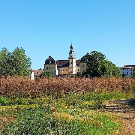 Turmblick-Gaestequartier-Coswig-Hier-Erwartet-Sie-Individueller-Service-Im-Herzen-Der-Altstadt Косвих Екстериор снимка