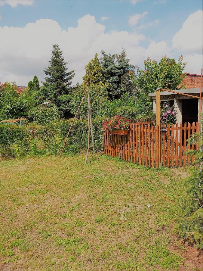 Turmblick-Gaestequartier-Coswig-Hier-Erwartet-Sie-Individueller-Service-Im-Herzen-Der-Altstadt Косвих Екстериор снимка